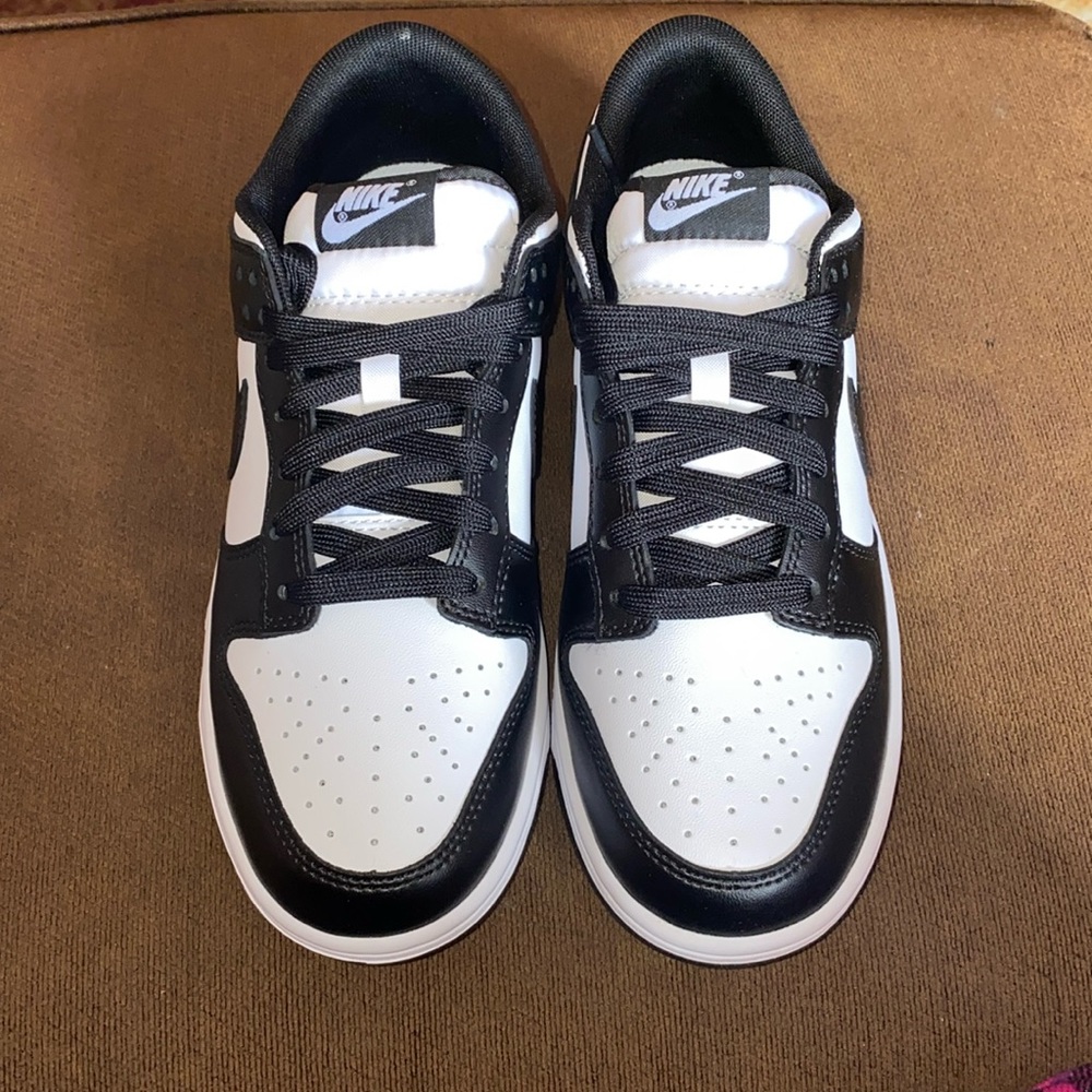 Nike Low Dunks Men Size 7